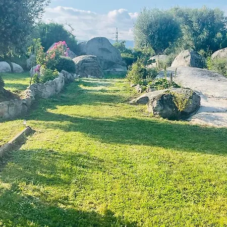 Appartement Maison De 55m2 Individuelle Avec Jacuzzi En Plein Coeur De Porto-vecchio *